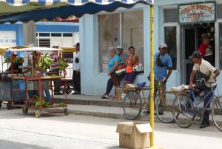 Straatverkoop in Havana